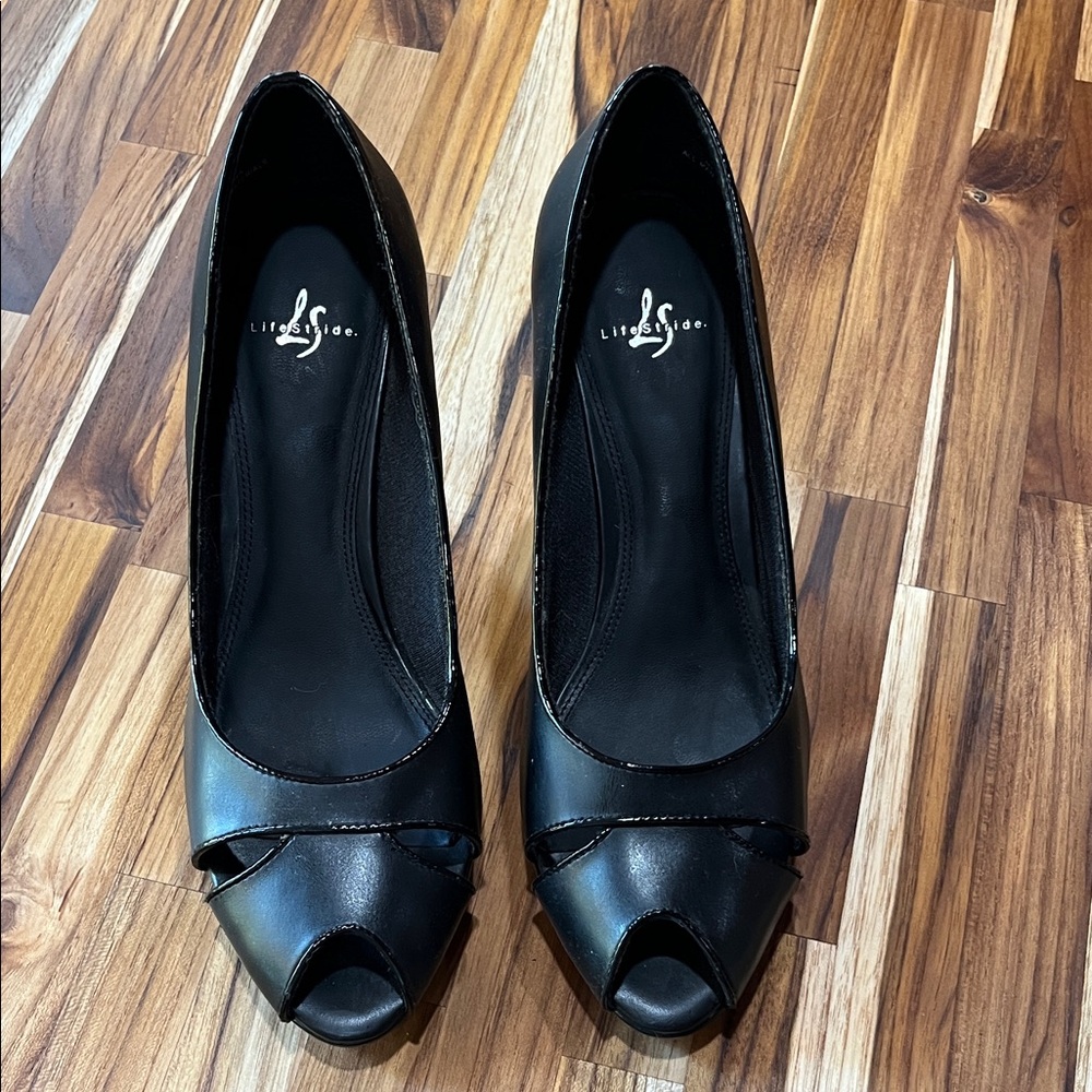 Life Stride Black Peep-Toe Heels